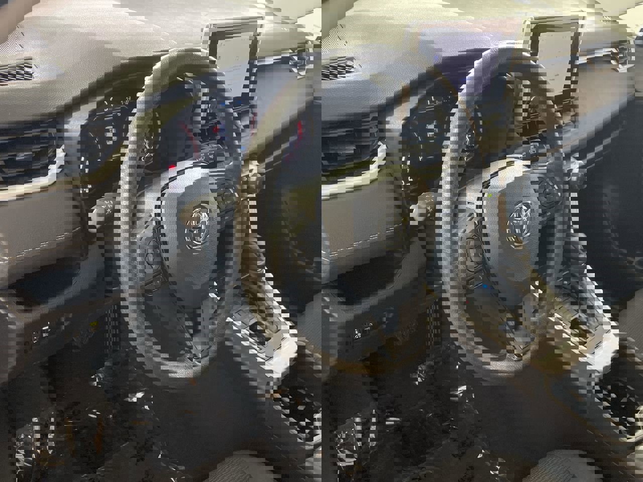 Used 2024 Toyota RAV4 LE image 11