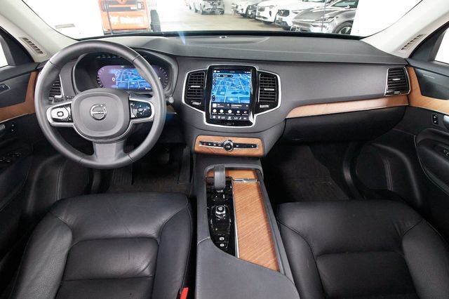 Certified 2023 Volvo XC90 B6 Plus w/ Protection Package Premier AWD/4WD image 7