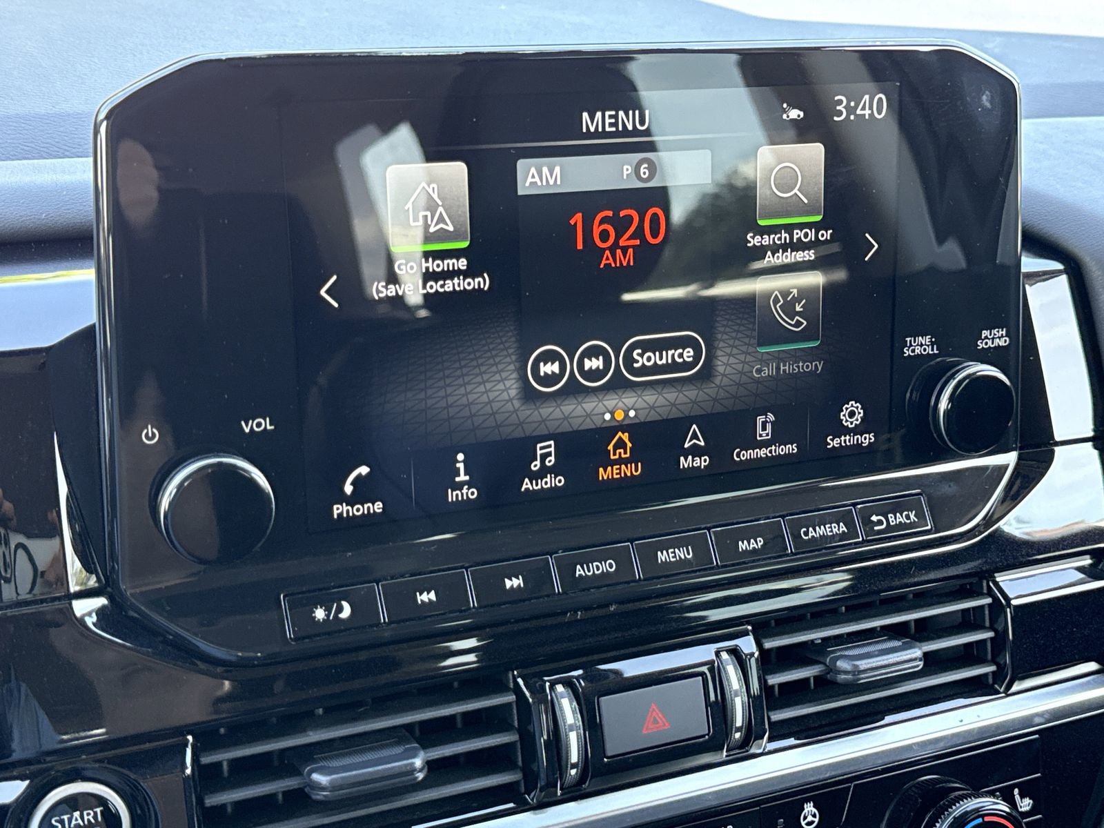 Used 2024 Nissan Pathfinder Platinum image 33