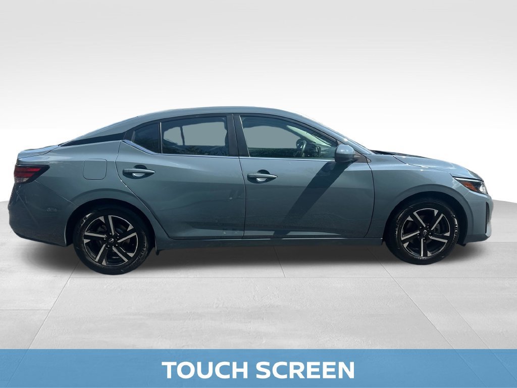 Used 2025 Nissan Sentra SV FWD image 9