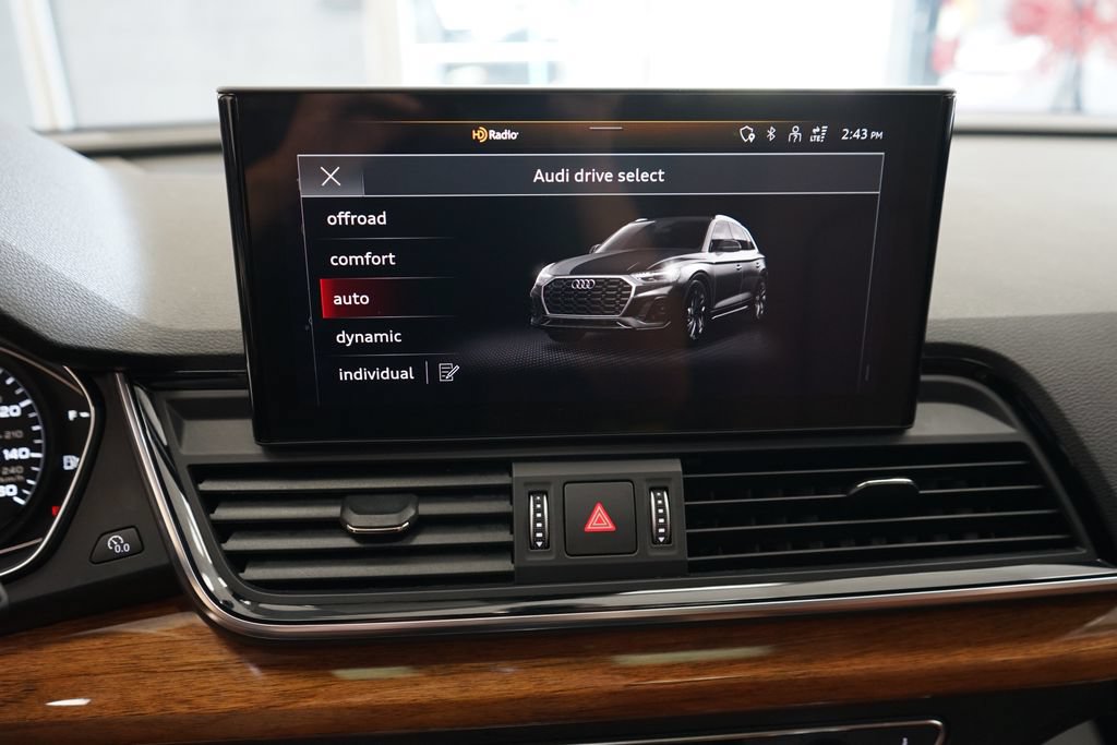 Used 2023 Audi Q5 2.0T Premium AWD/4WD image 38