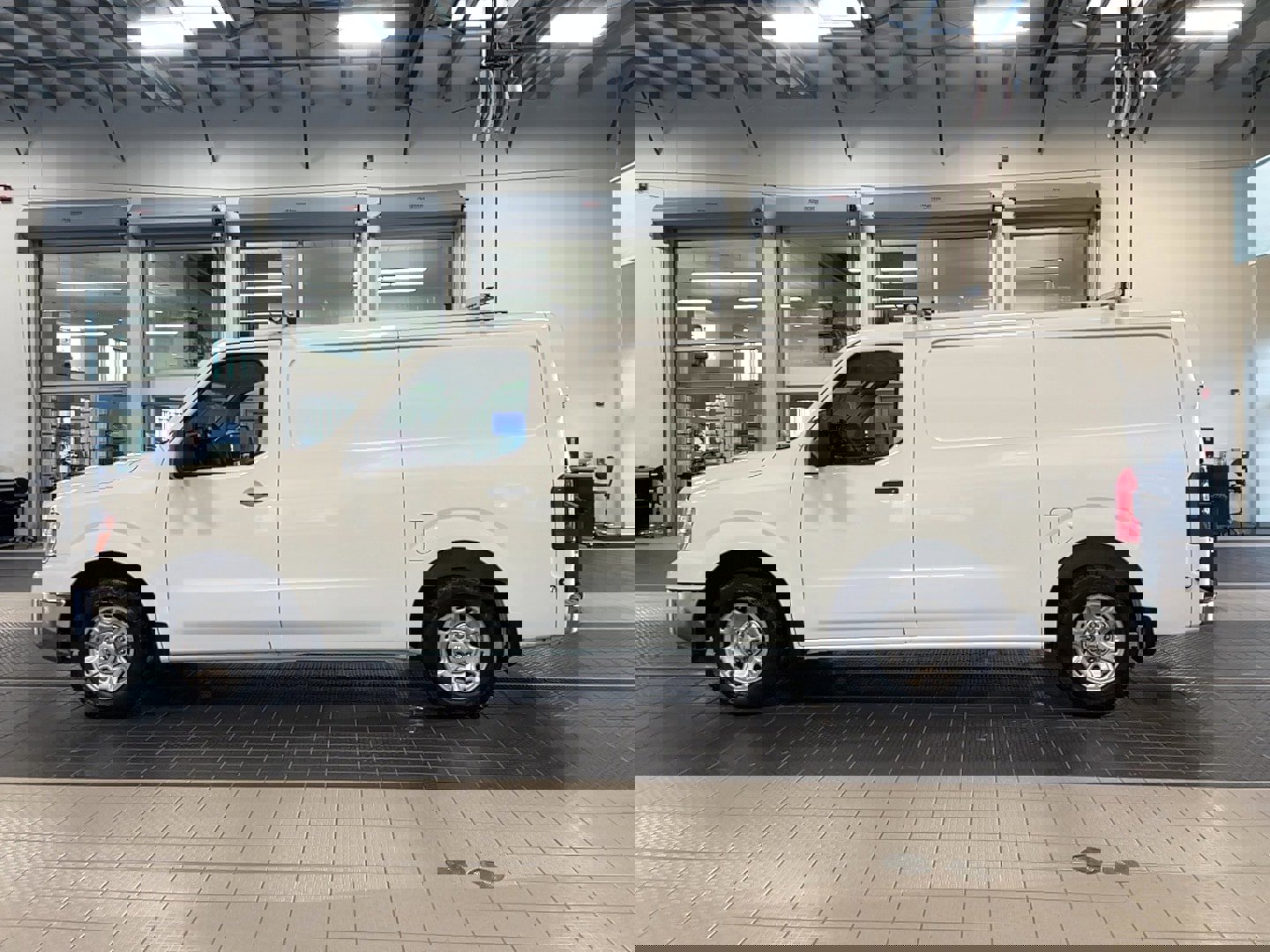 Used 2013 Nissan NV 2500 SV image 4