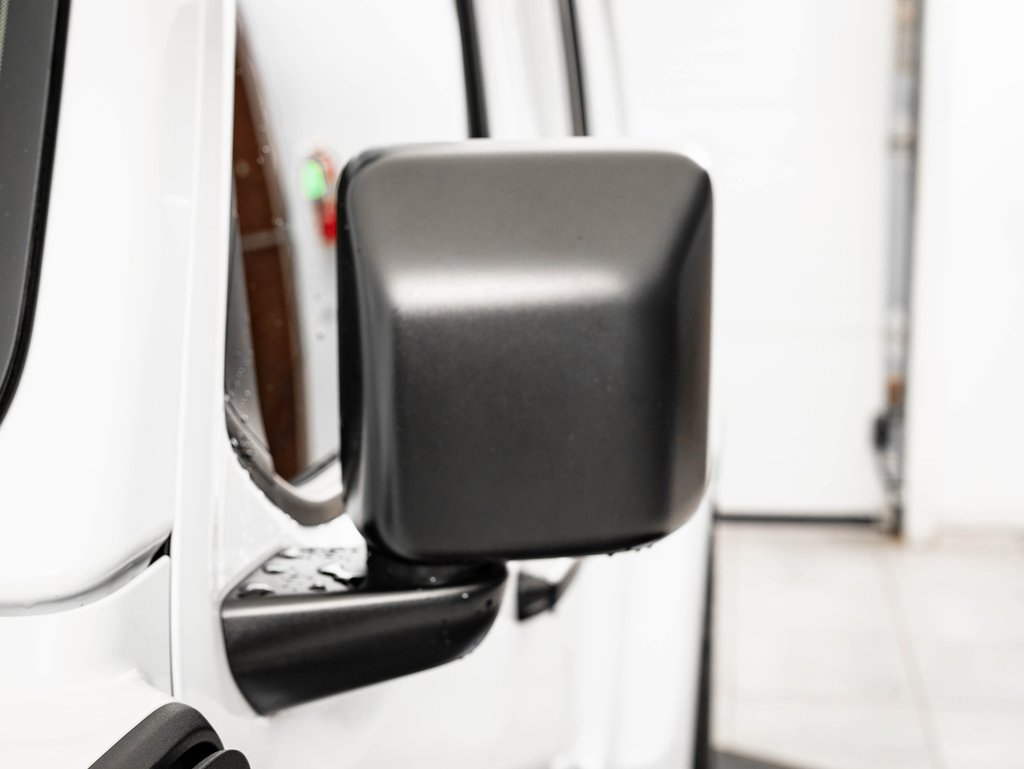 Used 2023 Jeep Wrangler Unlimited Sahara w/ Cold Weather Group image 17