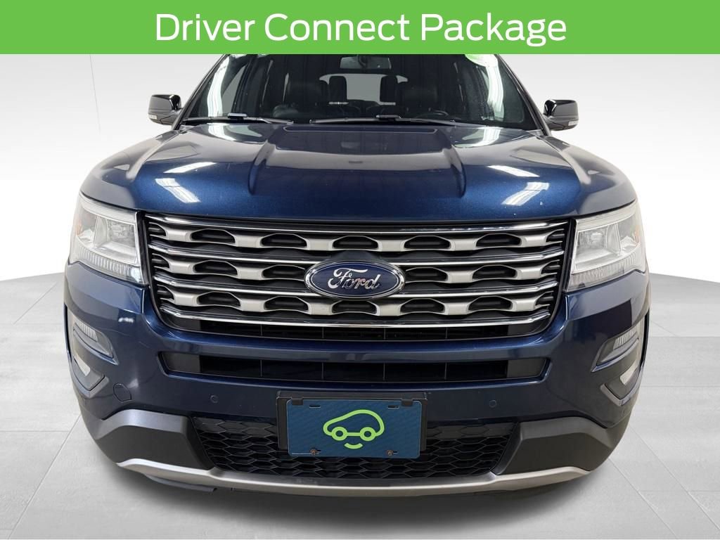 Used 2017 Ford Explorer XLT w/ Equipment Group 202A AWD/4WD image 7