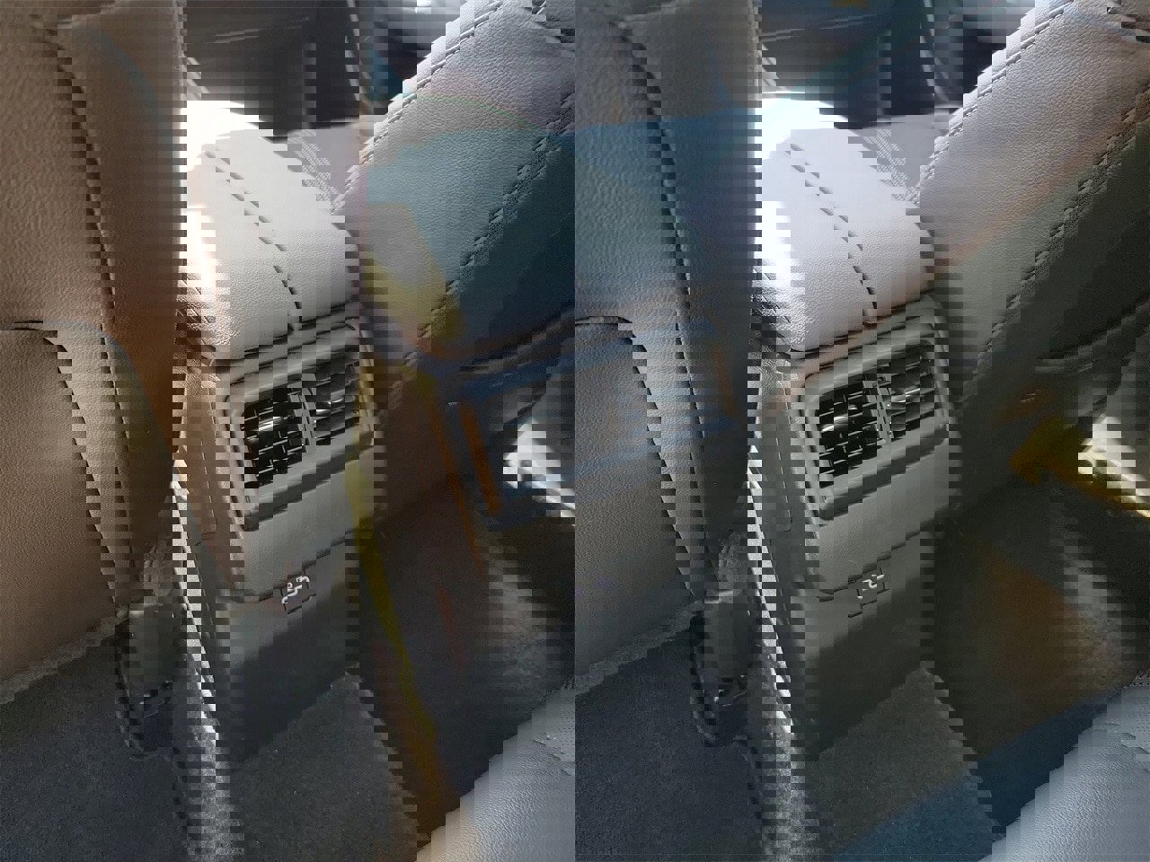 Used 2025 MAZDA CX-50 AWD 2.5 S w/ Premium Package image 12