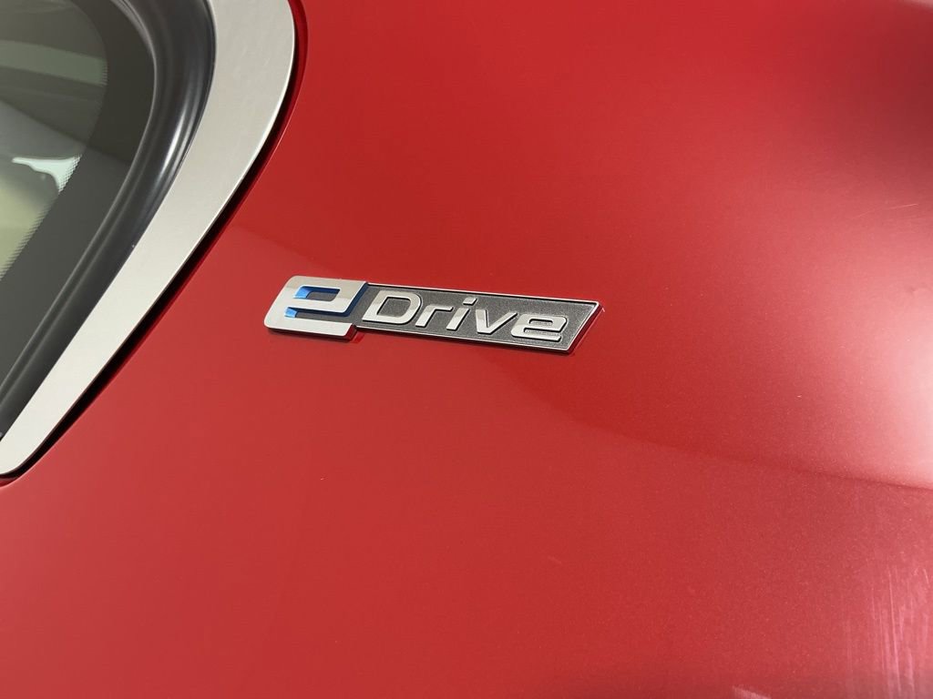 Used 2018 BMW 330e w/ Convenience Package image 29