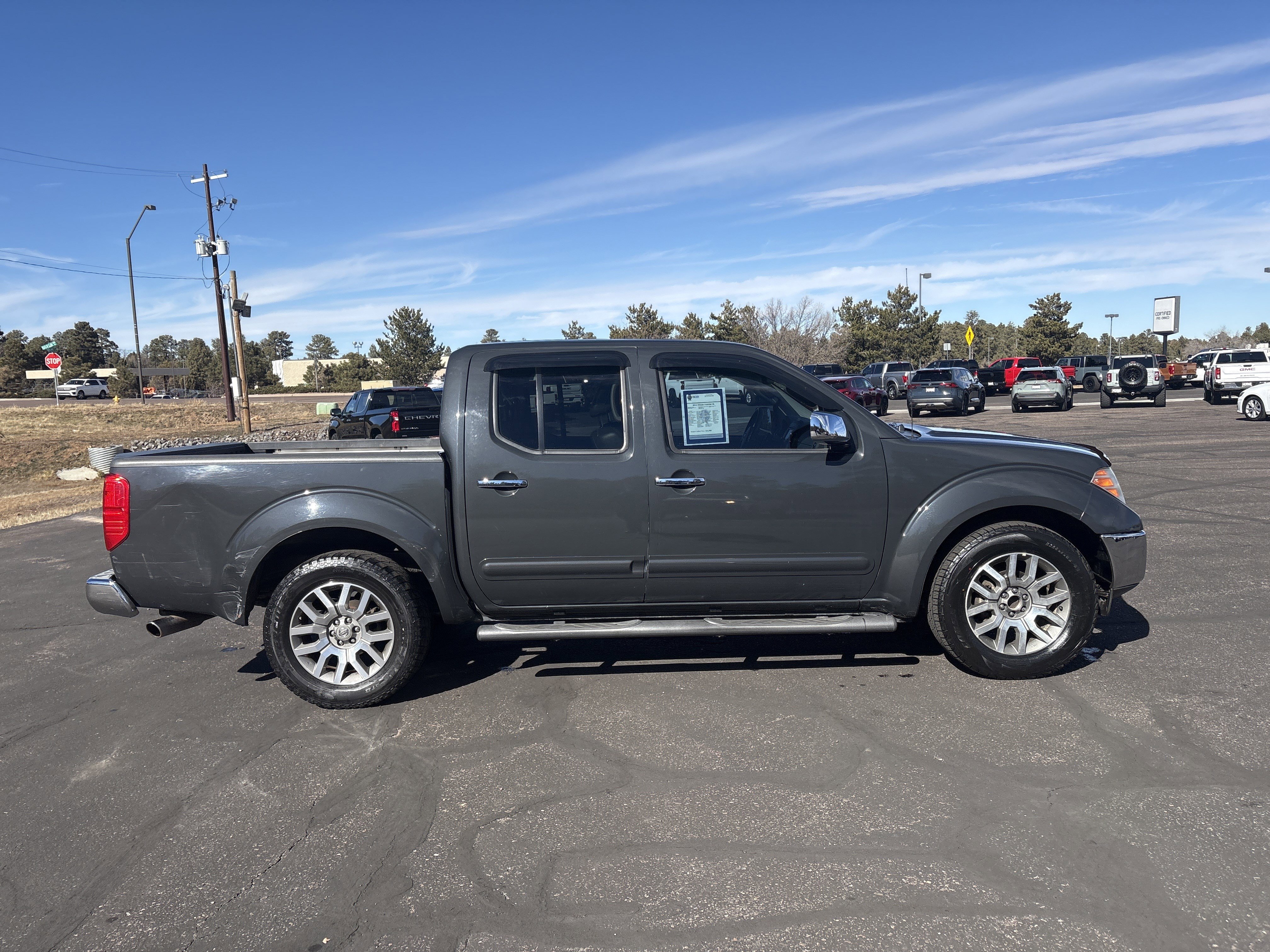 Used 2013 Nissan Frontier SL w/ Moonroof Pkg image 8