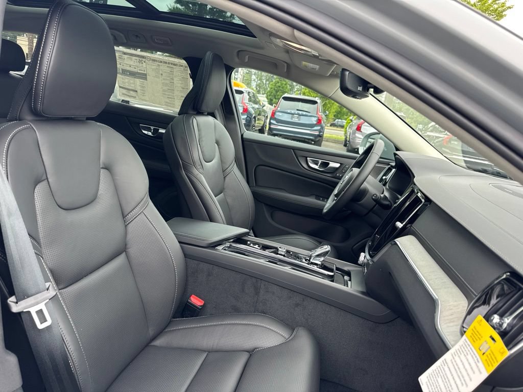 New 2026 Volvo V60 B5 Cross Country Ultra w/ Climate Package AWD/4WD image 21