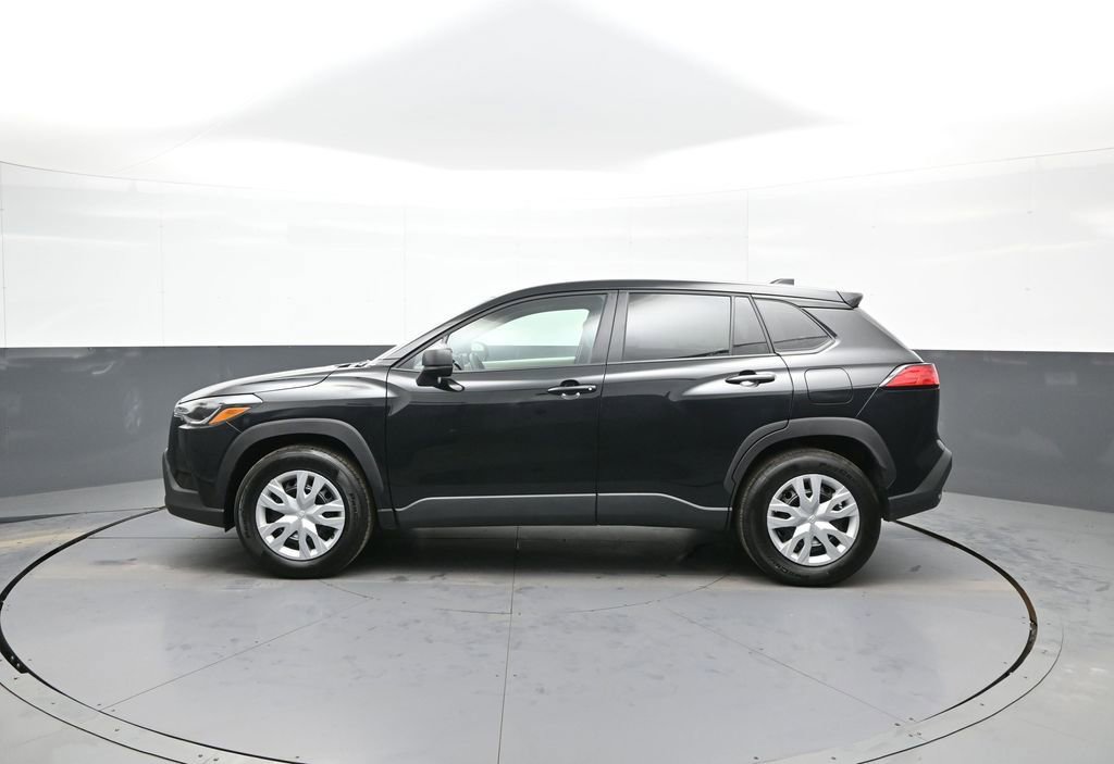 Certified 2025 Toyota Corolla Cross L image 9