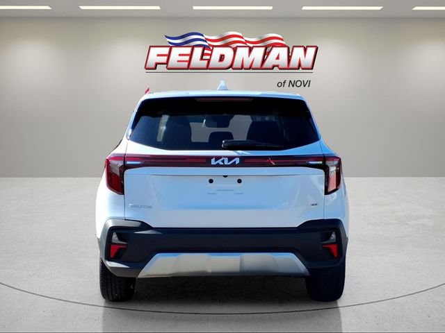 Used 2025 Kia Seltos LX AWD/4WD image 4
