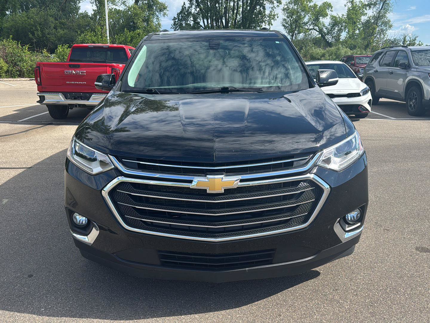 Used 2020 Chevrolet Traverse LT w/ LPO, Floor Liner Package AWD/4WD image 9