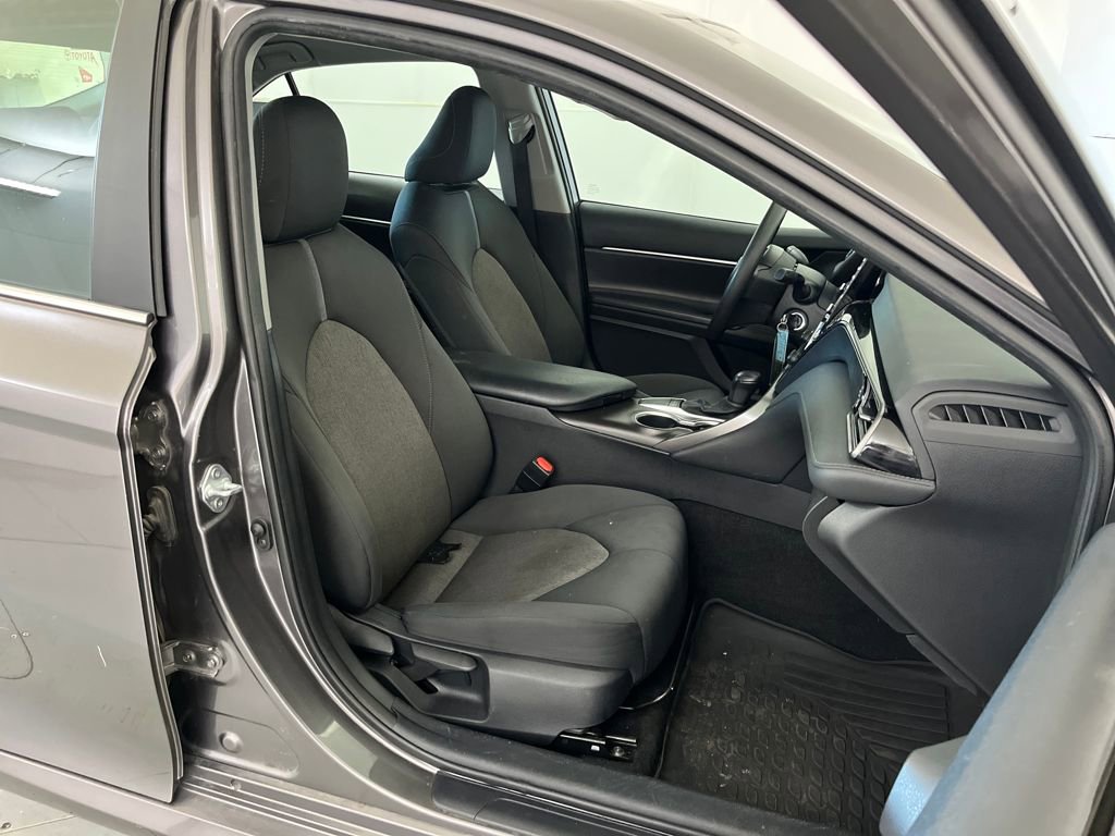 Used 2023 Toyota Camry LE image 22