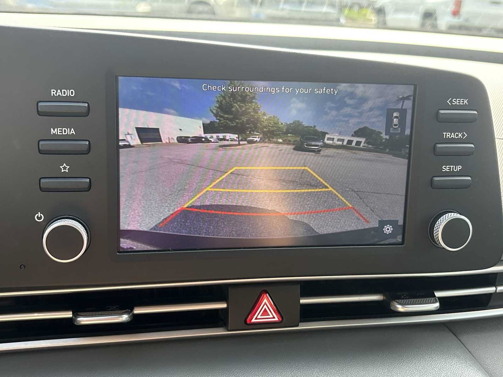 Used 2023 Hyundai Elantra SE FWD image 14