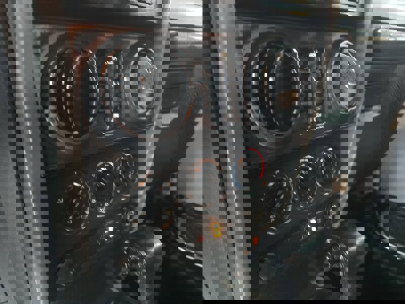 Used 2007 Jeep Wrangler Unlimited Sahara image 21