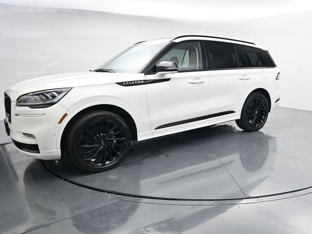 Used 2023 Lincoln Aviator Reserve w/ Equipment Group 201A AWD/4WD image 4