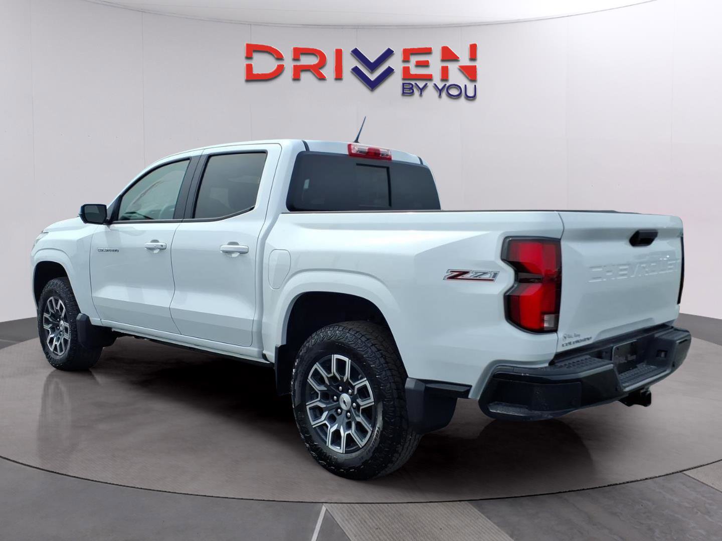 New 2026 Chevrolet Colorado Z71 w/ Technology Package AWD/4WD image 3