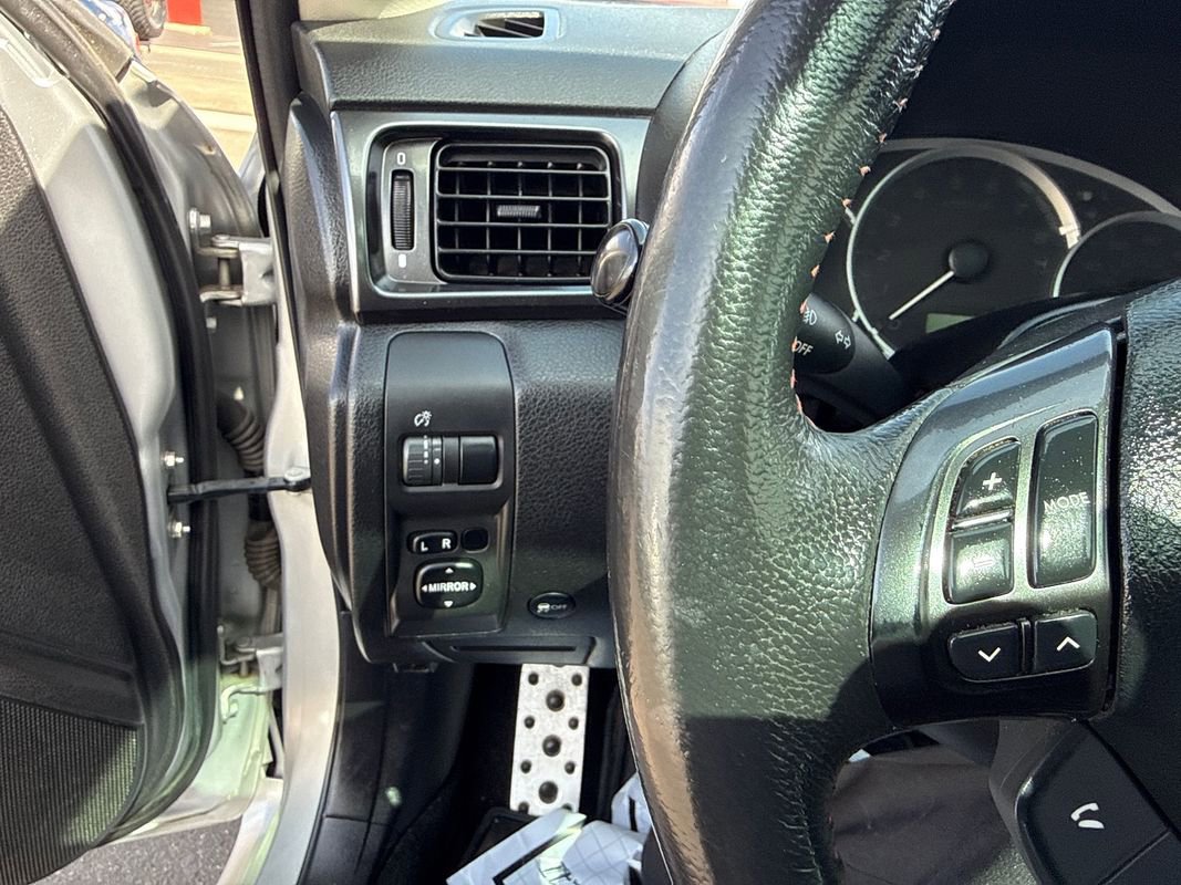 Used 2011 Subaru Impreza WRX Premium image 22