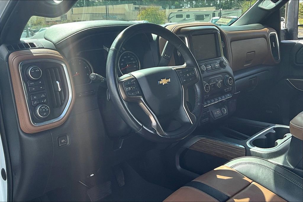 Used 2022 Chevrolet Silverado 2500 High Country image 14
