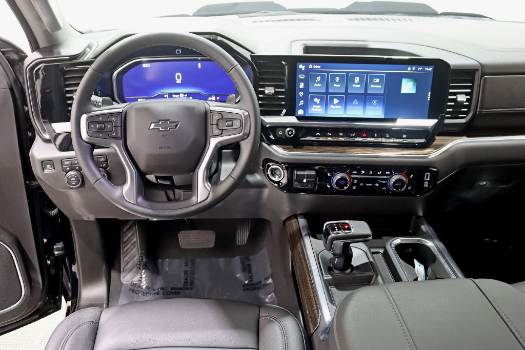 Used 2024 Chevrolet Silverado 1500 LT Trail Boss w/ LT Trail Boss Premium Package AWD/4WD image 14