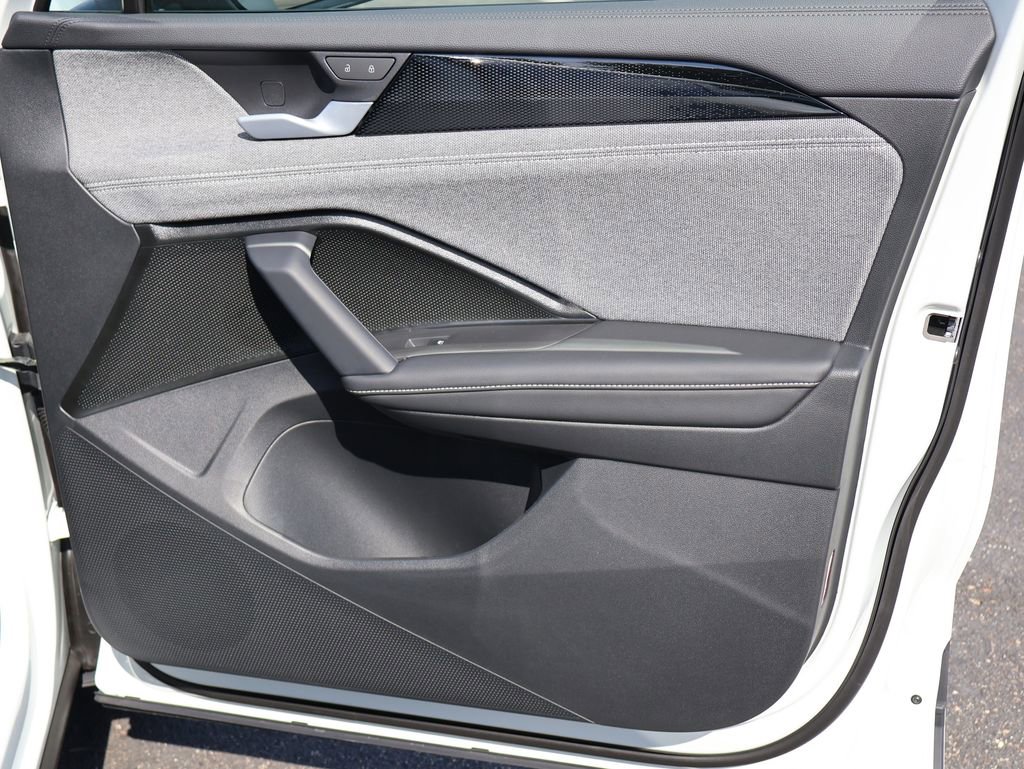 New 2025 Volkswagen Tiguan S image 13