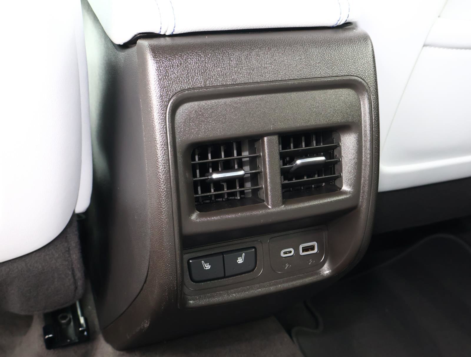 Certified 2024 Cadillac XT4 Sport image 17