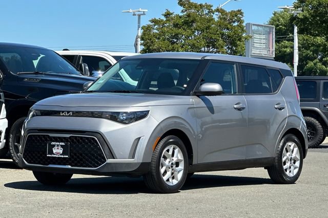 Used 2023 Kia Soul LX w/ LX Technology Package image 8