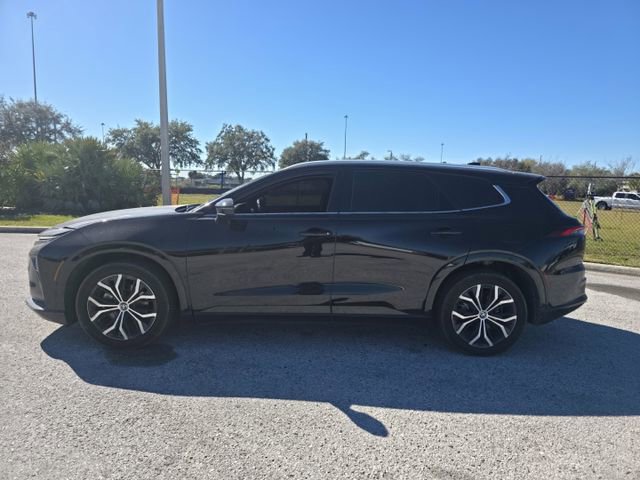 Used 2025 Toyota Crown Signia image 8