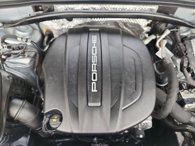 Used 2019 Porsche Macan AWD/4WD image 31