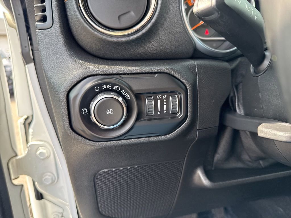 Certified 2020 Jeep Wrangler Unlimited Sahara image 17
