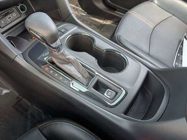 Used 2023 Chevrolet Equinox Premier image 14