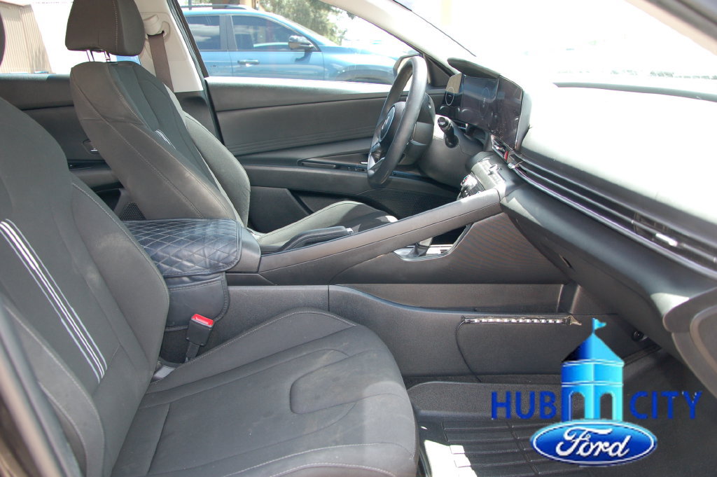 Used 2024 Hyundai Elantra SEL FWD image 16