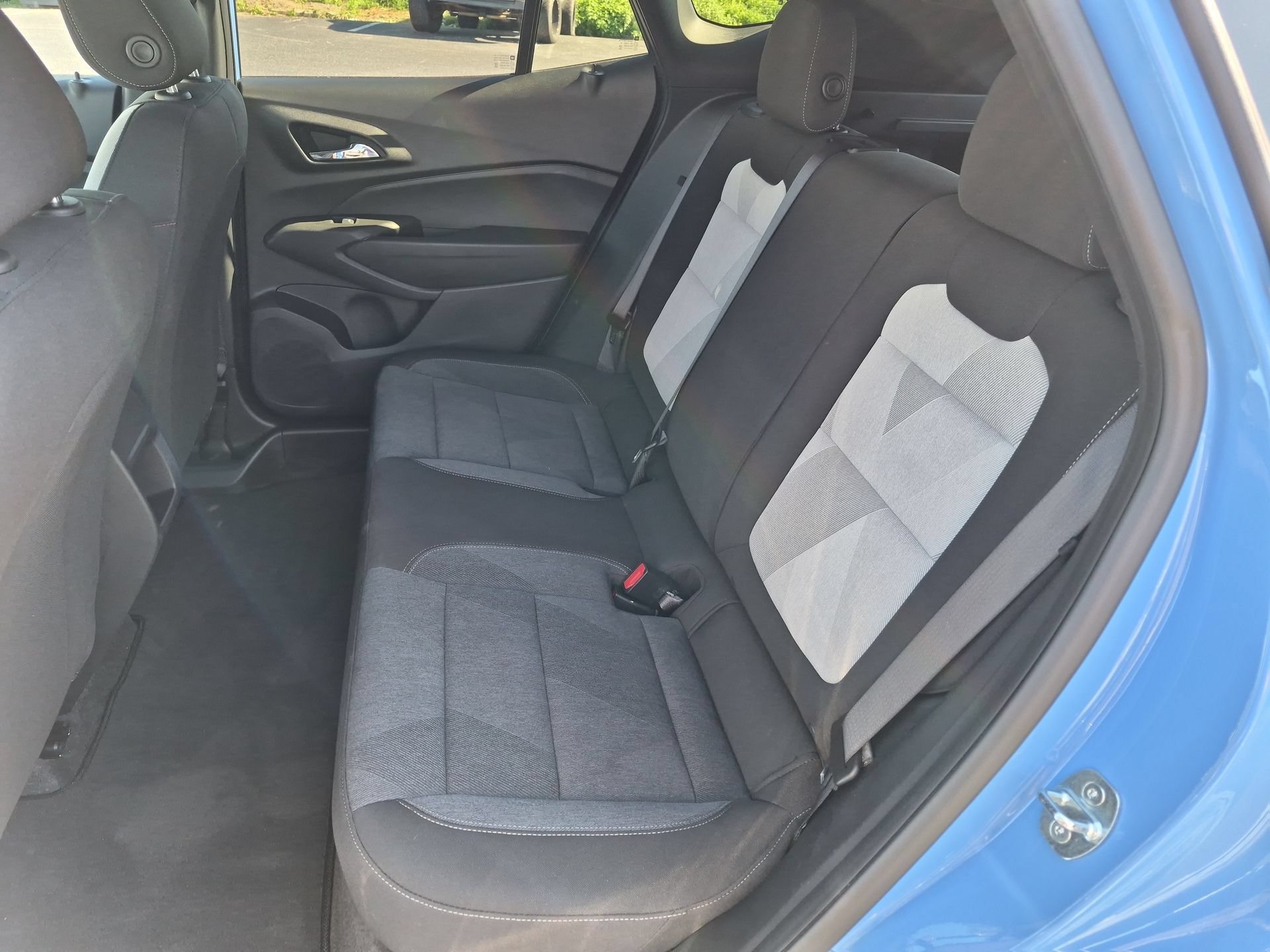 Certified 2024 Chevrolet Trax RS w/ Sunroof Package FWD image 25