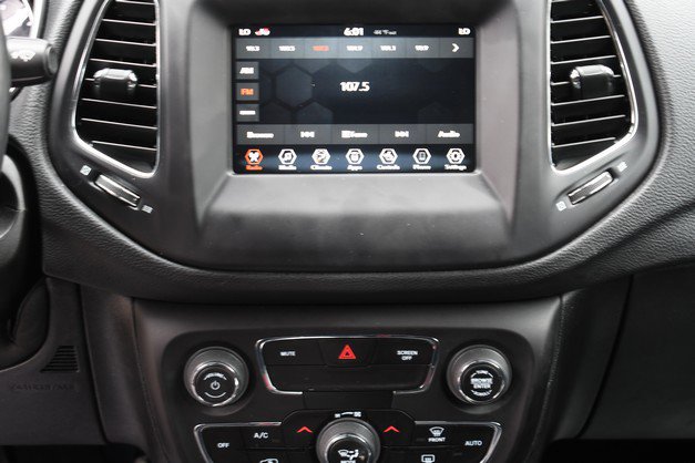 Used 2019 Jeep Compass Latitude w/ Popular Equipment Group image 19