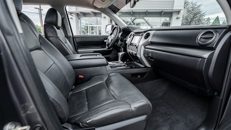 Used 2016 Toyota Tundra SR5 w/ SR5 Upgrade Package RWD image 24