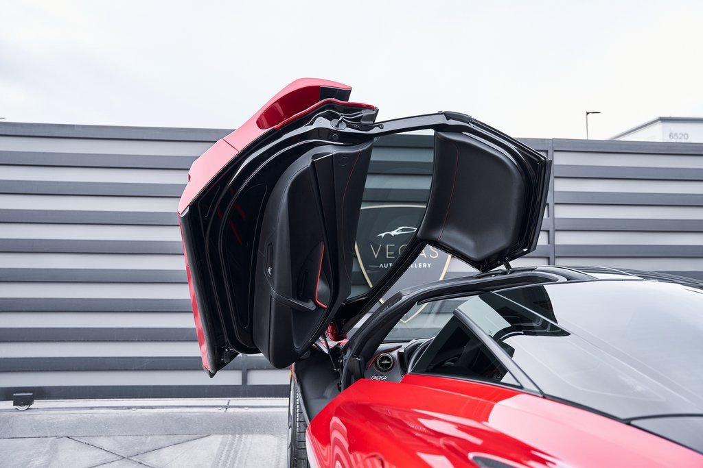 Used 2021 McLaren 720S Performance image 39