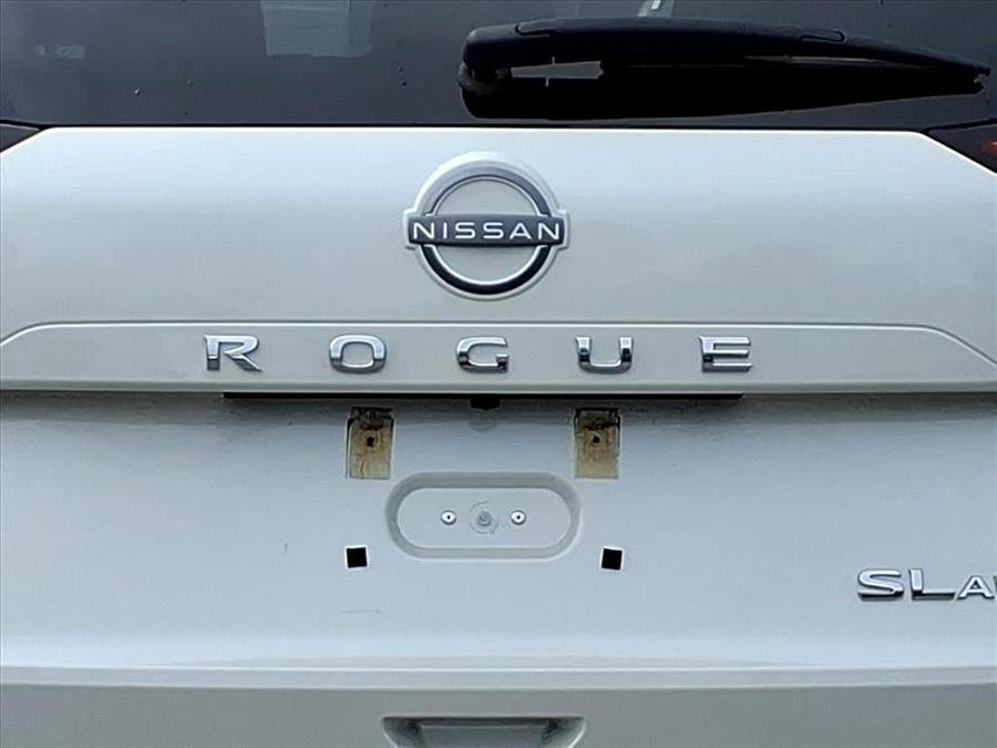 Used 2023 Nissan Rogue SL w/ SL Premium Package image 12