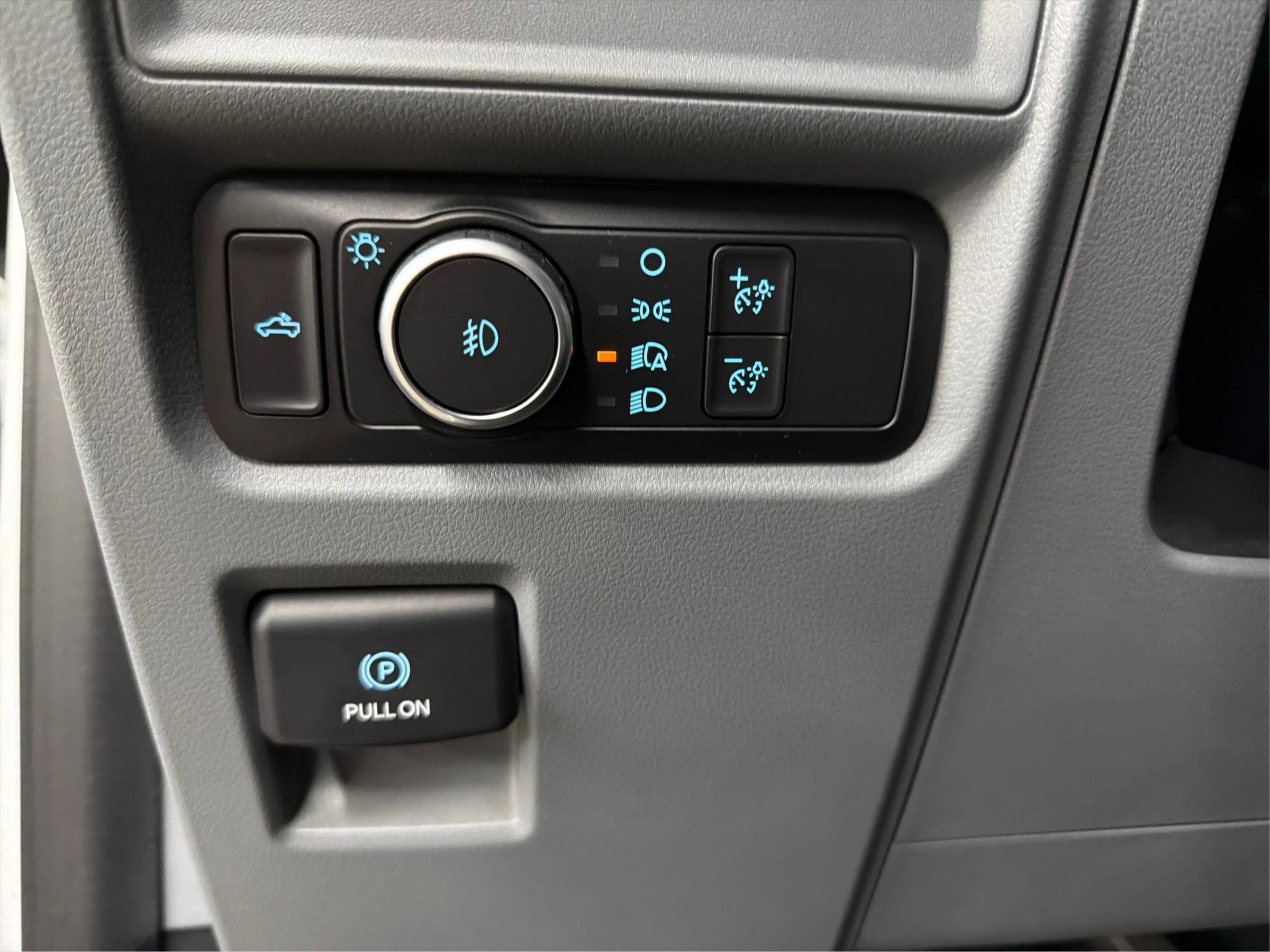 Used 2022 Ford F150 XLT w/ Equipment Group 301A Mid image 26