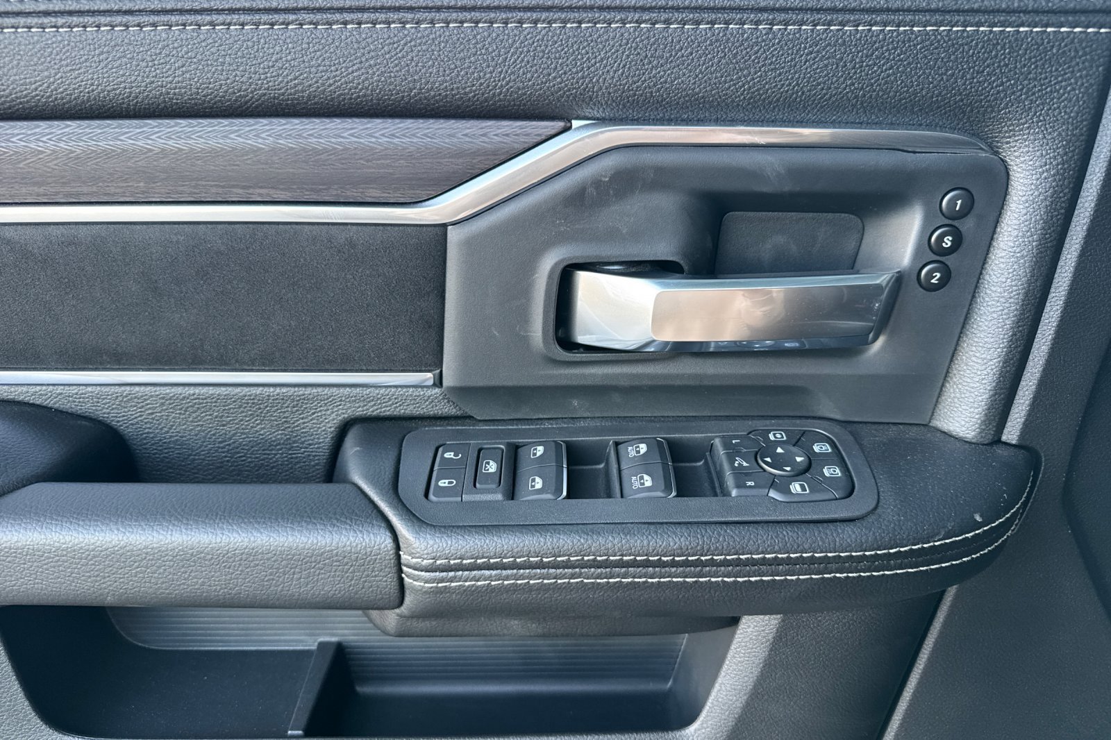 New 2026 RAM 3500 Laramie w/ Max Tow Package image 10