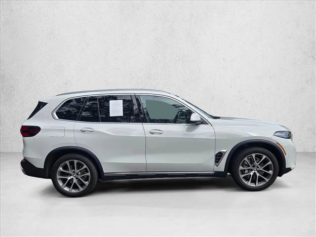Used 2024 BMW X5 xDrive40i w/ Premium Package image 4