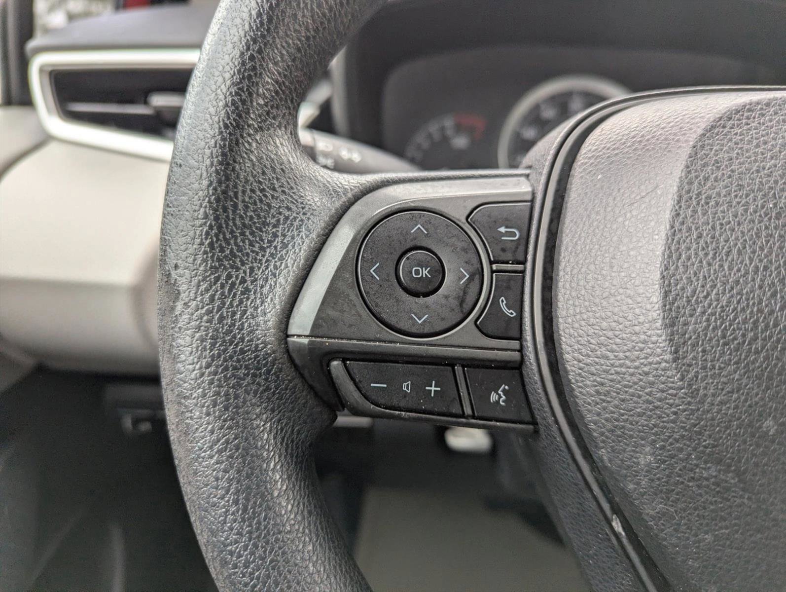 Used 2021 Toyota Corolla LE FWD image 13