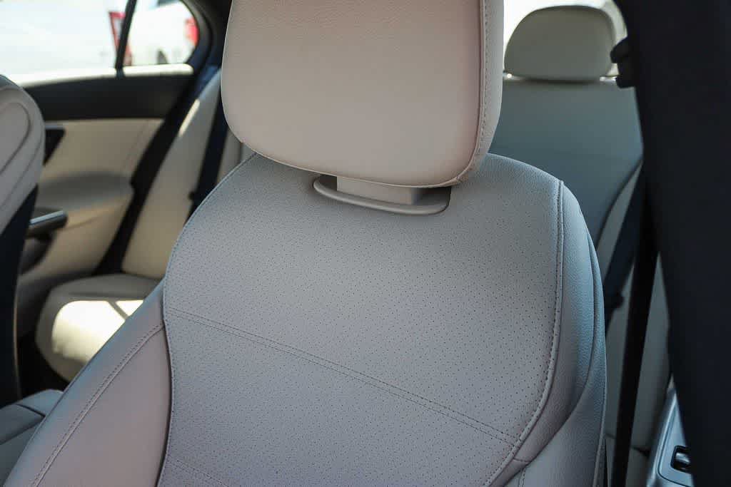 Used 2025 Mercedes-Benz C 300 Sedan image 27