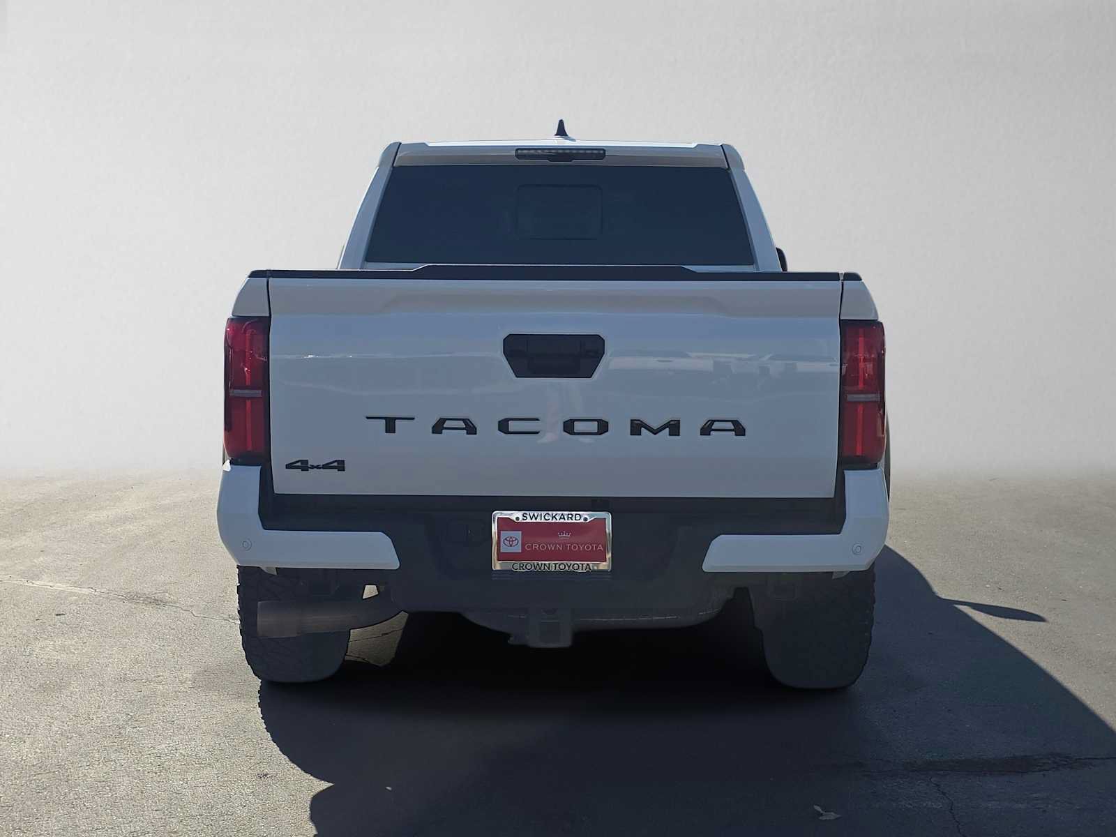 Used 2024 Toyota Tacoma TRD Off-Road w/ TRD Off Road Upgrade Package AWD/4WD image 4