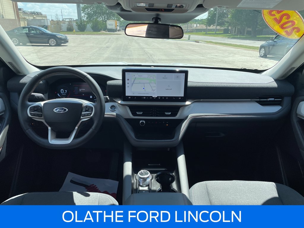 Certified 2025 Ford Explorer Active AWD/4WD image 16
