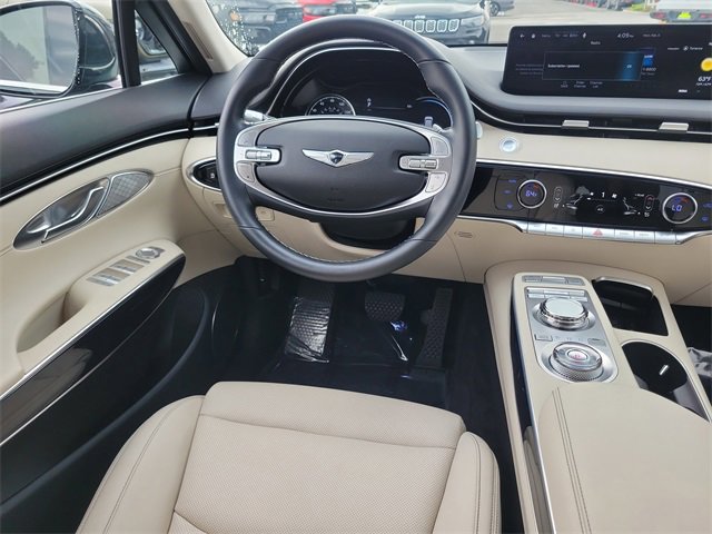 Used 2023 Genesis GV70 2.5T w/ Cargo Package image 12