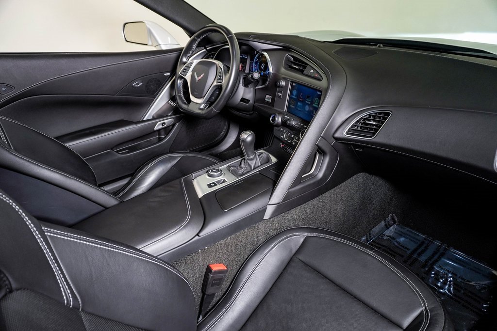 Used 2018 Chevrolet Corvette Stingray w/ Battery Protection Package image 16