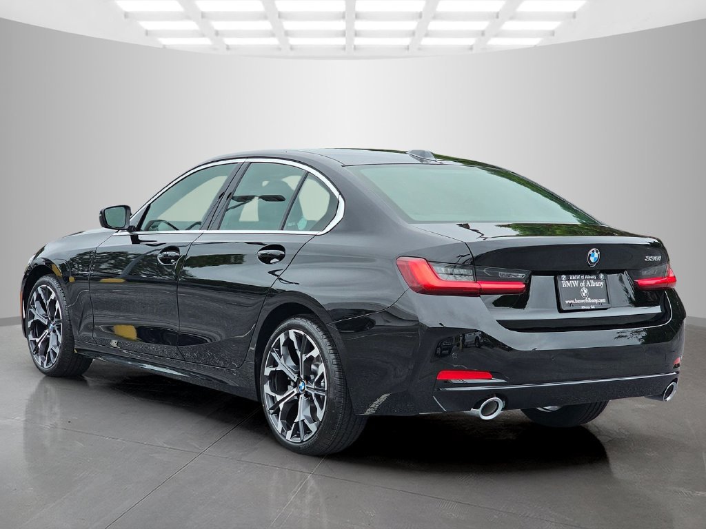 New 2026 BMW 330i Sedan RWD image 4