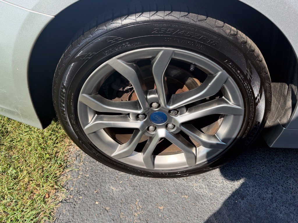Used 2019 Ford Fusion SEL FWD image 17