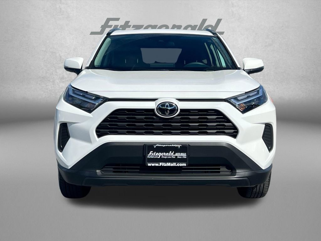 Used 2025 Toyota RAV4 XLE w/ Convenience Package image 5