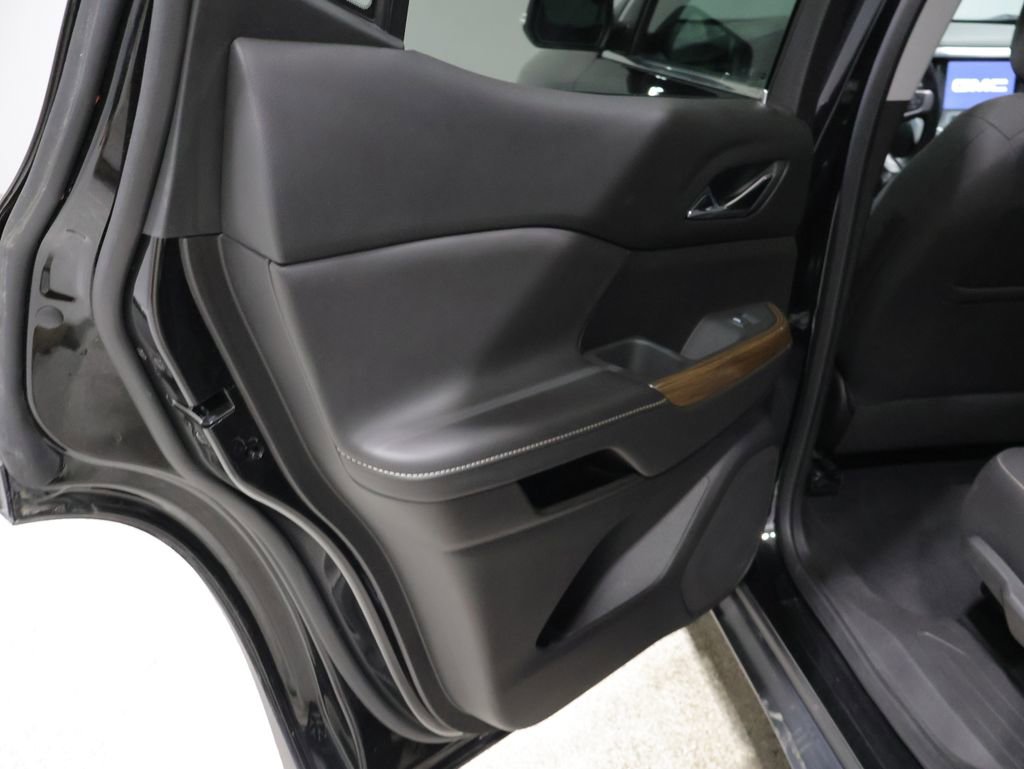 Used 2023 GMC Acadia SLE w/ LPO, Cargo Package image 19