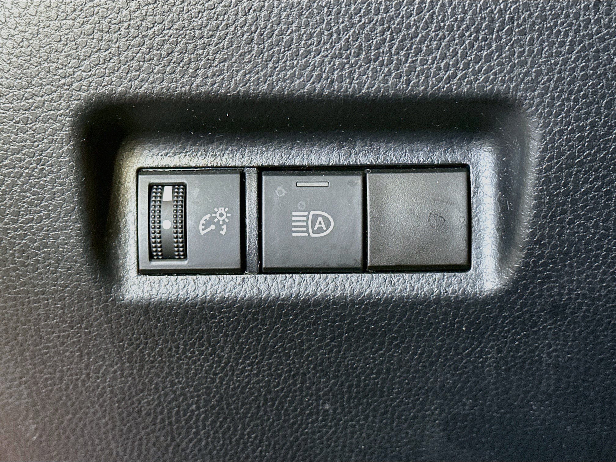 Used 2023 Toyota RAV4 XLE AWD/4WD image 17